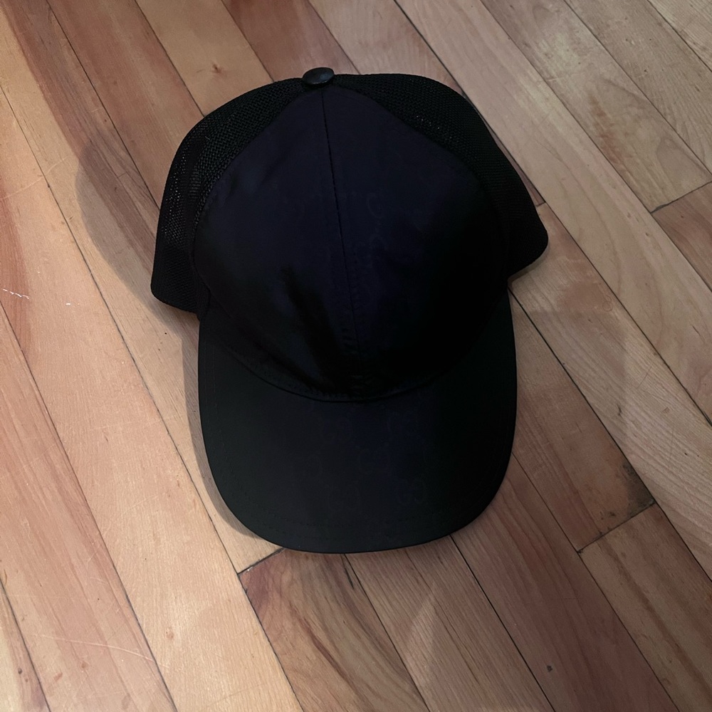 Gucci
Baseball Cap GG Nylon and Mesh XXL